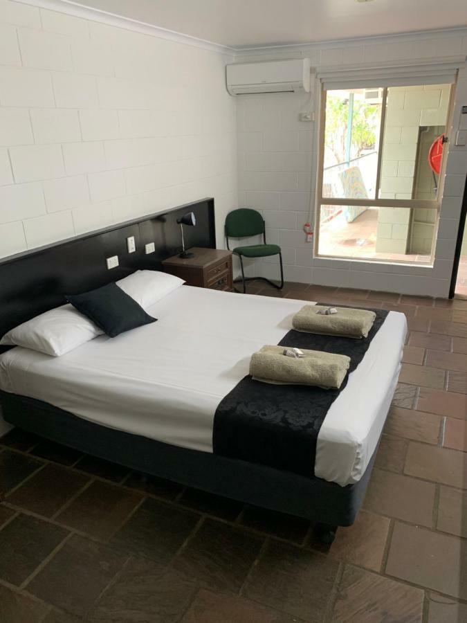 Longreach Most Central Motel Exterior foto